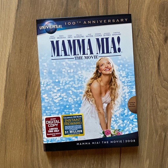Mama Mia Movie - Picture 1 of 5